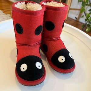 super cute ladybug boots !